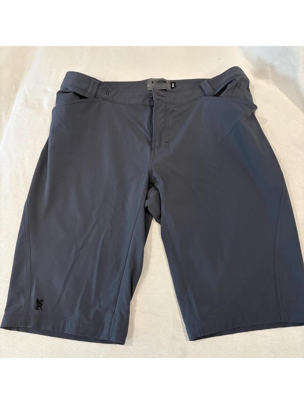 Chrome Urban Men’s Cycling Shorts Size 38 Gray Commuter Bike Shorts